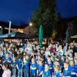 Performans najmlađih Goraždana na spomeniku ubijenoj djeci – Svjetlost koja pobjeđuje mrak