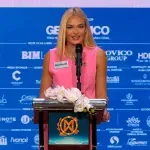 Lana Jahić predstavila BiH pred više od 10.000 ljudi: Nastupila u narodnoj nošnji uz ritmove iz domovine VIDEO
