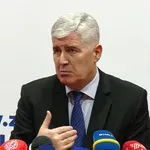 Čović na "svetom mjestu": Sa prijateljima u RS-u očuvati svoje vrijednosti