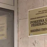 Porezna prodaje zaplijenjenu imovinu firmi iz Mostara: Od Mercedesa do industrijske opreme