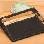 Radnik u Fordovoj fabrici na traci izgubio novčanik: 11 godina kasnije pronašao ga mehaničar kod servisa motora