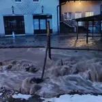 Kreševo i Fojnica na udaru bujica, voda odnijela most, ulazi u kuće