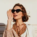 Trendovi sunčanih naočala za 2026. kombinuju retro stil sa futurističkim okvirima