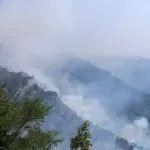 Požar na Čvrsnici izmiče kontroli: Vatra se širi prema Risovcu i Malom Vilincu, gori nepristupačan teren