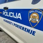 Sudar automobila i motocikla, jedna osoba poginula. Obustavljen promet