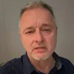 Thompson sazvao izvanrednu presicu i zaprijetio Tomaševiću "radikalnim potezima"