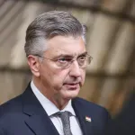 Vlada: Stručne službe analizirat će odluku Ustavnog suda, dajemo podršku ministru Piletiću