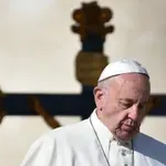 Vrtoglavi iznos: Evo za koliko je prodan fotoaparat pokojnog pape Franje