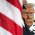 FOTO, VIDEO / Trump poručio da je rat s Iranom "zapravo završio" i odmah nazvao Putina. "Razgovarali su sat vremena"