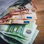 Banke godinama naplaćivale usluge koje ne postoje: Evo kako do obeštećenja za "skrivene" naknade