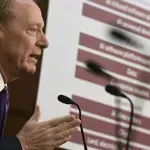 Šef Microsofta upozorava: Perilice rublja i mlijeko podliježu strožim pravilima nego umjetna inteligencija