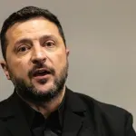 Ruski dron pogodio putnički vlak u Ukrajini, najmanje 13 mrtvih. Oglasio se Zelenski