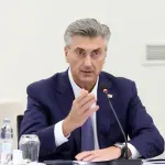 Plenković o uhićenjima u Srbiji: To što netko ima hrvatsku putovnicu ne znači da ima veze s državom