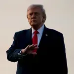 FOTO / Trumpovo zdravlje izaziva sve više upitnika: Kamere su zabilježile detalj koji jako zabrinjava