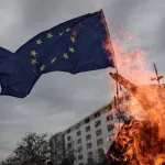 U Bruxellesu cvatu euroskeptični i desno orijentirani think tankovi, podržava ih Amerika