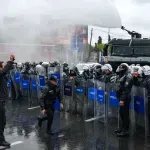 FOTO / Kaos u Istanbulu: Policija suzavcima i vodenim topovima na prosvjednike, više stotina osoba pritvoreno