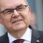 Schmidt službeno potvrdio odlazak. Dodik likuje, Sarajevo i Mostar suzdržani
