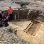 FOTO / Rijetko otkriće u Vinkovcima: Pronađen neopljačkani rimski grob