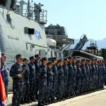 FOTO / Iz Splita u NATO-ovu operaciju isplovila raketna topovnjača "Vukovar"