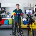 Dugine obitelji: Ministarstvo se žalilo na presudu o posvojenju, a identičnu ranije prihvatilo