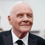 Anthony Hopkins započinje skladateljsku karijeru! Objavio je prvi singl