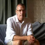 Književnik Vladimir Arsenijević pretučen u Beogradu uoči komemoracije za Srebrenicu