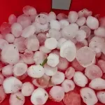 VIDEO, FOTO / Petnaest minuta kaosa kod Siska: Tuča zatrpala dvorišta, olujni vjetar napravio veliku štetu