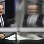 Traži se ostavka: Moćni demokršćanin, šef kluba CDU/CSU dobio sina pomoću surogat majke