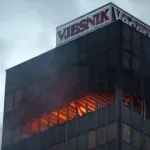Nakon sedam mjeseci kućnog pritvora: Na slobodu pušteni maturanti osumnjičeni za palež Vjesnika