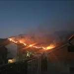 FOTO, VIDEO / Veliki požar iz BiH stigao nadomak Dubrovnika, na terenu 25 hrvatskih vatrogasaca