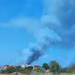 VIDEO / Požar kod Zadra: Stižu kanaderi
