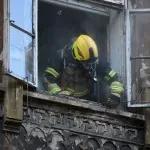 FOTO / Drama u centru Zagreba: Zapalio se stan, vatrogasci pronašli psa u teškom stanju