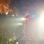 VIDEO / Vatrogasci i noćas ostaju na požarištu na Braču. Požar kod Trogira stavljen pod nadzor