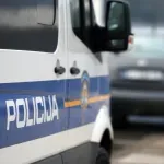 Mladić nokautirao starijeg muškarca, preminuo je. Sve je krenulo od "blicanja"?
