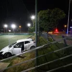 FOTO / S 2,12 promila autom probio ogradu igrališta dok su djeca igrala, sada je uhićen