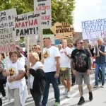 Građani protiv gradonačelnika: "Odlazite trovači zraka, vode, tla"