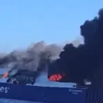 VIDEO / Drama kod grčkog otoka: Planuo brod, spašeno 29 osoba