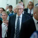 Gates: AI bi mogao uzrokovati milijardu mrtvih ako ga se ne regulira