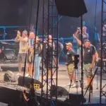 VIDEO / Incident na proslavi 40. rođendana BBB-a: Navijač na pozornici slavio uzdignutom desnicom