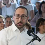 Drito napao Tomaševića:"Preko 35.000 zagrebačkih srednjoškolaca i dalje prepušteno pekarama"