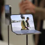 Appleov preklopni iPhone napokon je stigao: Što trebate znati