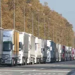 Zbog gužvi kod Šida na Adaševcima zabranjen prolaz kamionima
