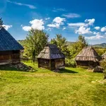 Udruženje Moja Srbija zahteva hitno puštanje u opticaj vaučera za odmor u Srbiji