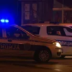 U Mladenovcu skup podrške Dijani Hrki, vozač se zaleteo autom na okupljene