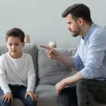 Traume iz detinjstva dečake mogu pretvoriti u emocionalno nestabilne muškarce