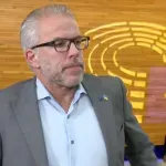 Rojten: EU sredstva za Srbiju ugrožena, poruka Vučiću da je stanje veoma ozbiljno