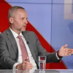 Olenik: Vučić odlaže izbore da bi kampanju vodio bez nezavisnih medija