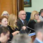 Četiri izabrana člana Saveta REM podnose ostavke: "Politika stavljena iznad zakona"