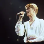 Pesmu namenjenu Elvisu Prisliju snimio je Dejvid Bouvi i od nje napravio veliki hit