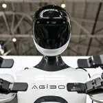 Kineski humanoidni robot prešao 100 kilometara u tri dana: Postavio Ginisov rekord